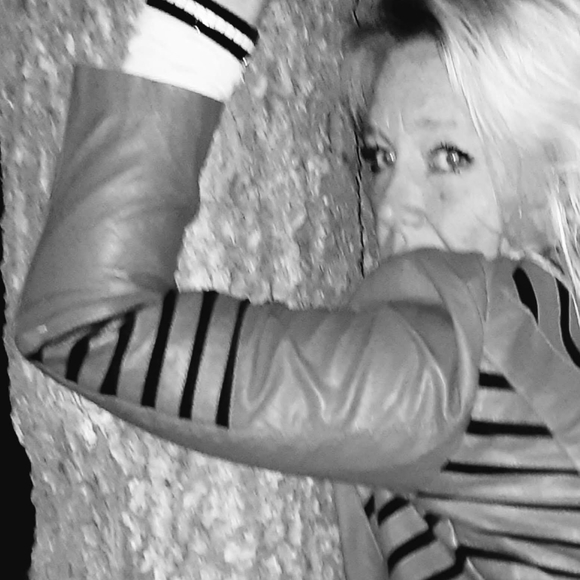 Meet your Posher, Ricki - Picture 4 of 7